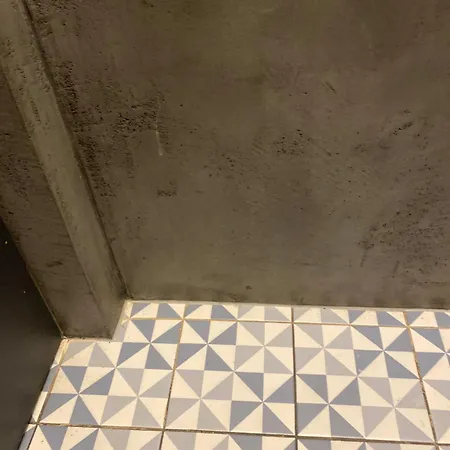 1 Parkplatz Verfuegbar Kostenfrei * Praga